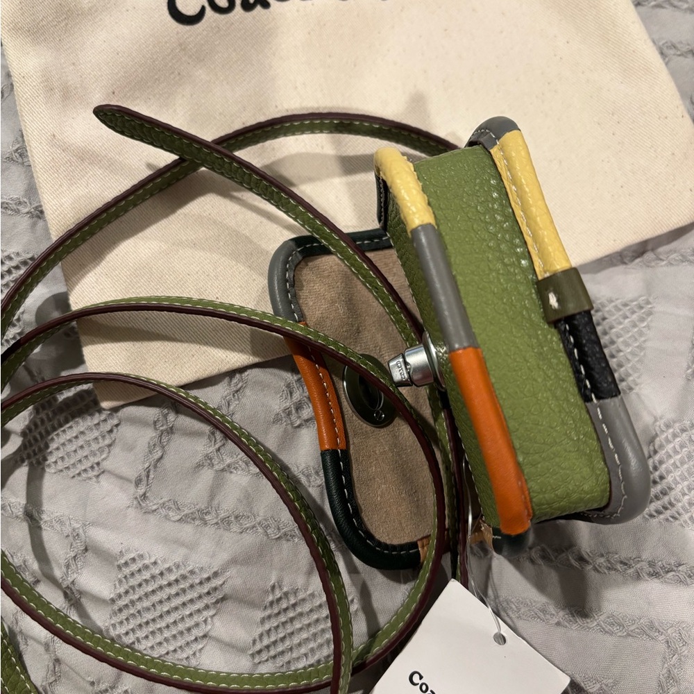 Green Coachtopia NWT Mini Coach Crossbody Leather Bag & Strap, Unused/Brand New - Picture 5 of 8